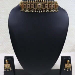 SWA25-Heavy choker with earrings