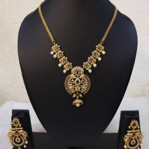 SWA40-Partywear chain with earrings